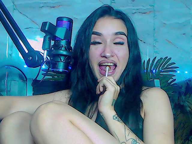 BunnyBliss3 live cam preview