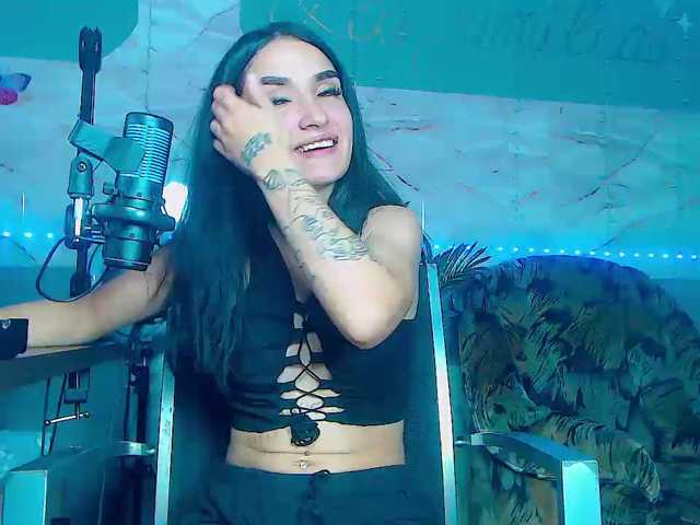 BunnyBliss3 live cam on BongaCams