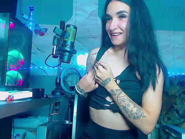 BunnyBliss3 live cam on BongaCams