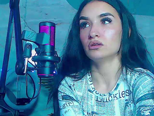 BunnyBliss3 live cam on BongaCams