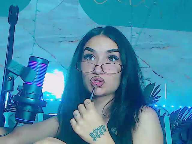 BunnyBliss3 live cam on BongaCams