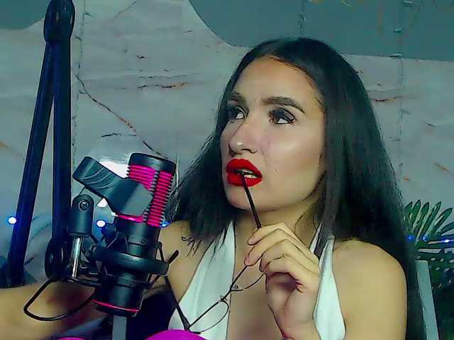 BunnyBliss3 live cam on BongaCams