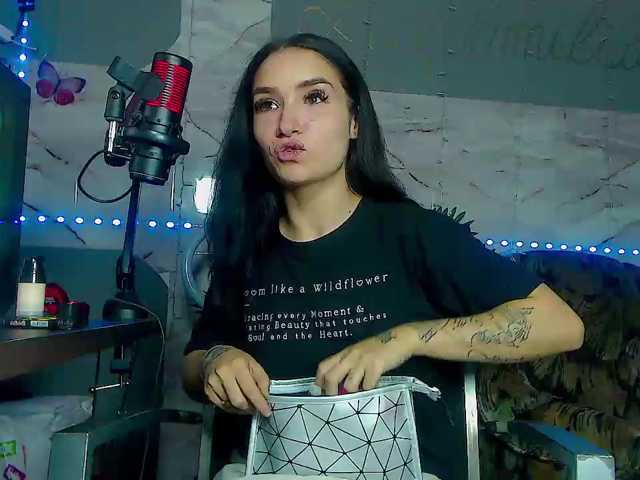 BunnyBliss3 live cam on BongaCams