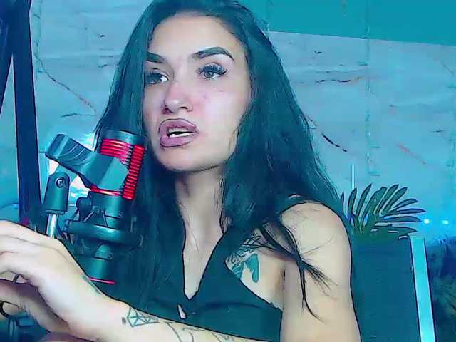 BunnyBliss3 live cam on BongaCams