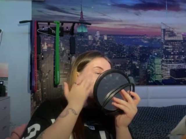 IraidaMilette live cam on BongaCams
