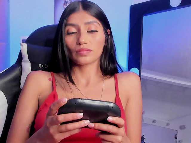 Elayamars live cam on BongaCams