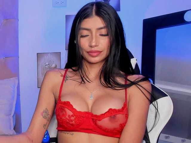 Elayamars, en directo ahora en BongaCams