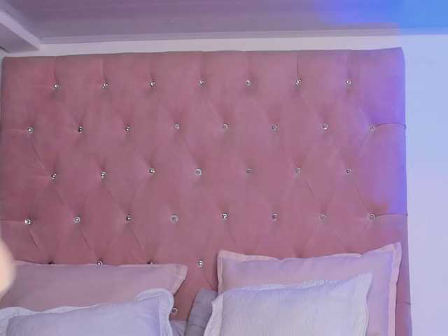 Elayamars live cam preview