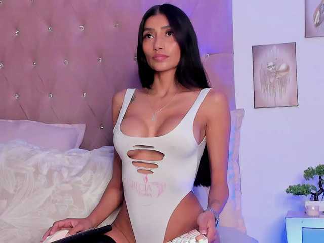 Elayamars live cam on BongaCams