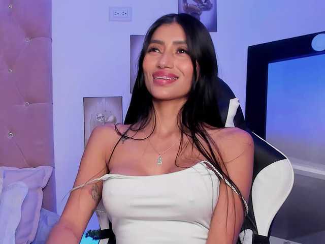 Elayamars live cam preview