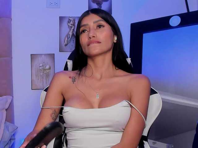 Elayamars live cam on BongaCams