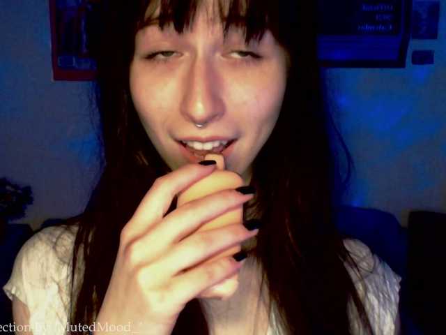 MutedMoods live cam on BongaCams