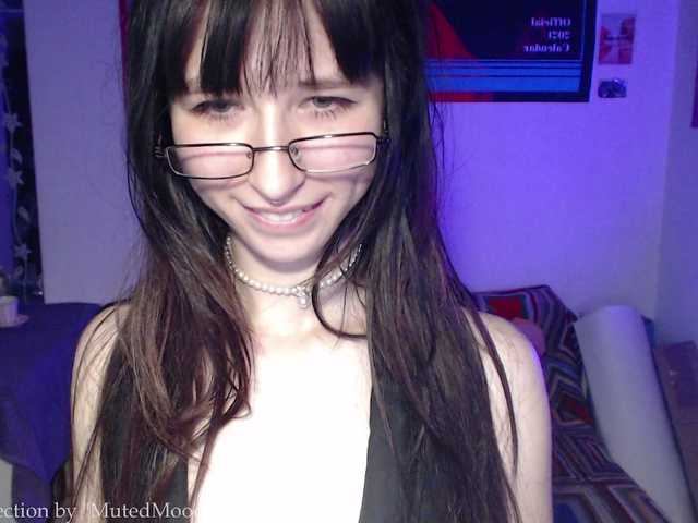 MutedMoods live cam on BongaCams