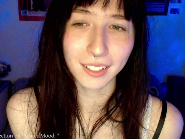 MutedMoods live cam on BongaCams