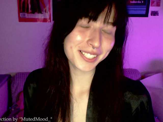 MutedMoods live cam on BongaCams