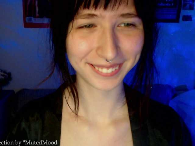 MutedMoods live cam on BongaCams