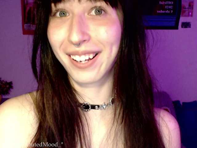 MutedMoods live cam on BongaCams