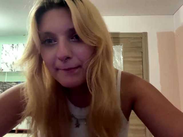casseyronely live cam on BongaCams
