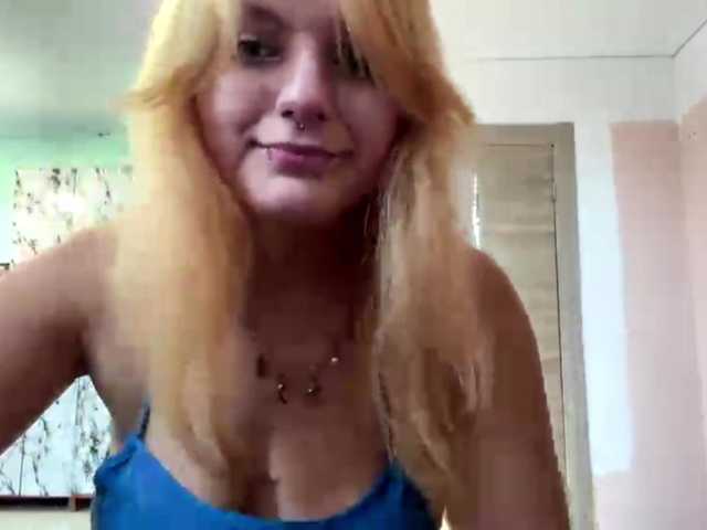 casseyronely live cam on BongaCams