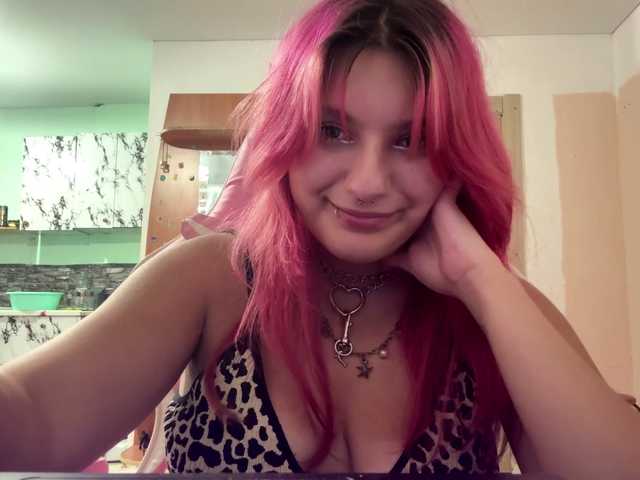 casseyronely live cam on BongaCams