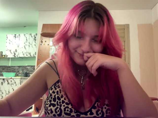 casseyronely live cam on BongaCams