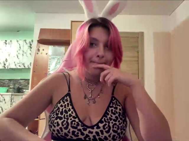casseyronely live cam on BongaCams