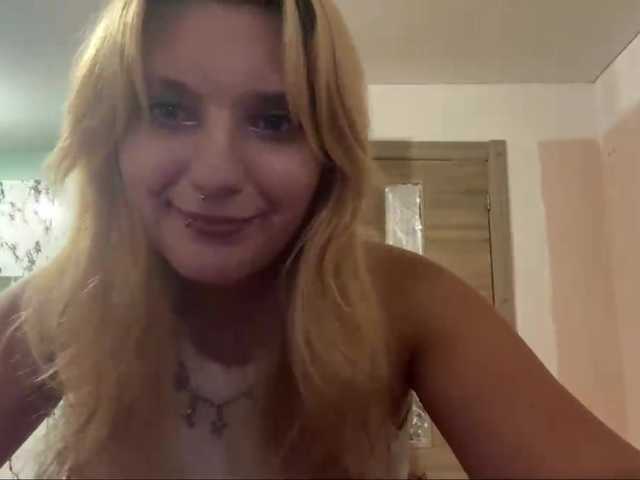 casseyronely live cam on BongaCams