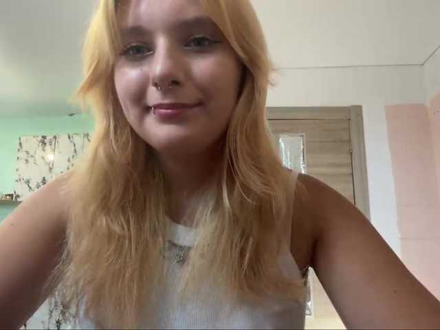 casseyronely live cam on BongaCams