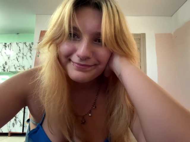 casseyronely live cam on BongaCams