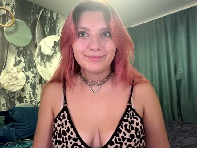 casseyronely live cam on BongaCams