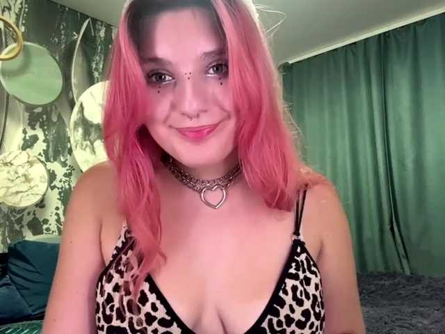 casseyronely live cam on BongaCams