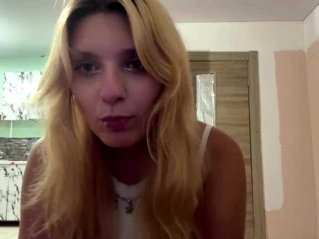 casseyronely live cam on BongaCams