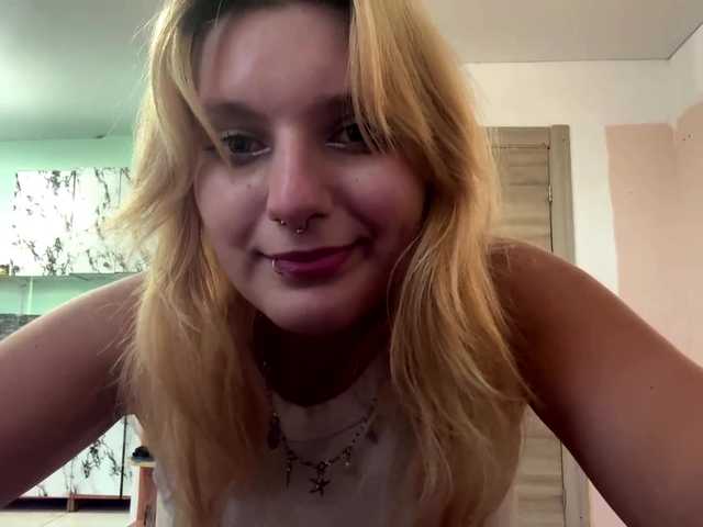 casseyronely live cam on BongaCams