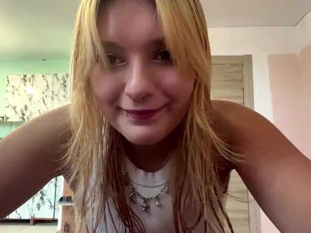 casseyronely live cam on BongaCams