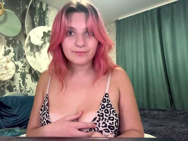 casseyronely live cam on BongaCams