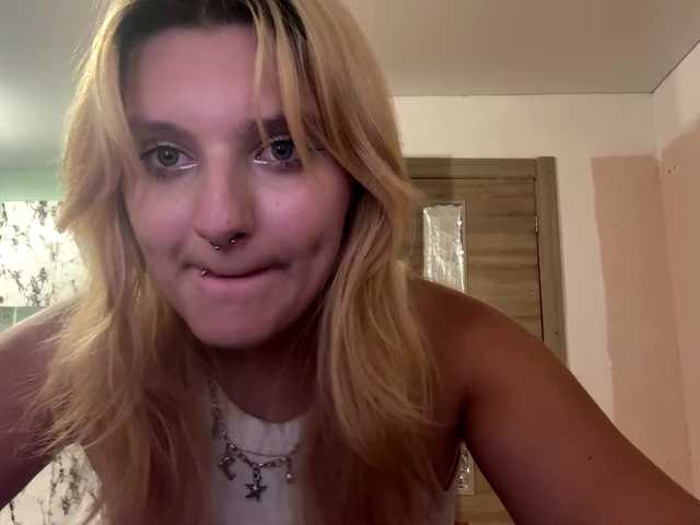 casseyronely live cam on BongaCams