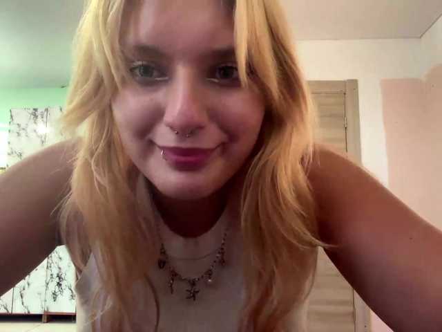 casseyronely live cam on BongaCams