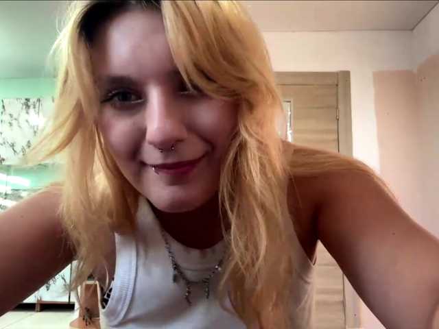 casseyronely live cam on BongaCams