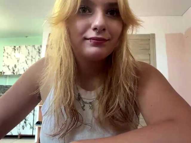 casseyronely live cam on BongaCams