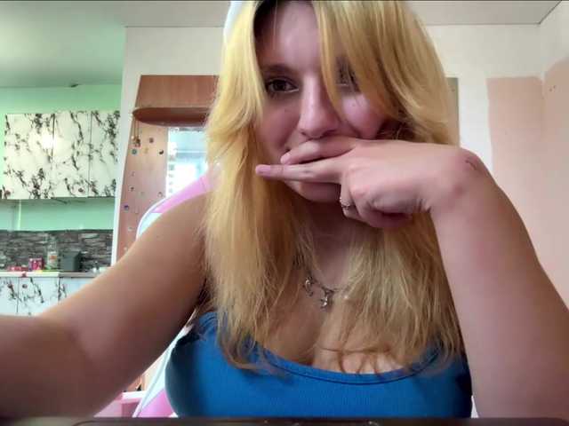 casseyronely live cam on BongaCams