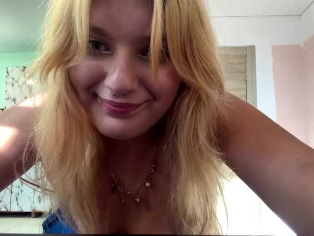 casseyronely live cam on BongaCams