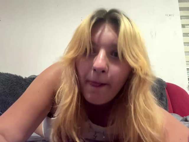 casseyronely live cam on BongaCams