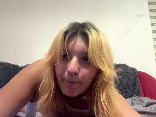 casseyronely live cam on BongaCams