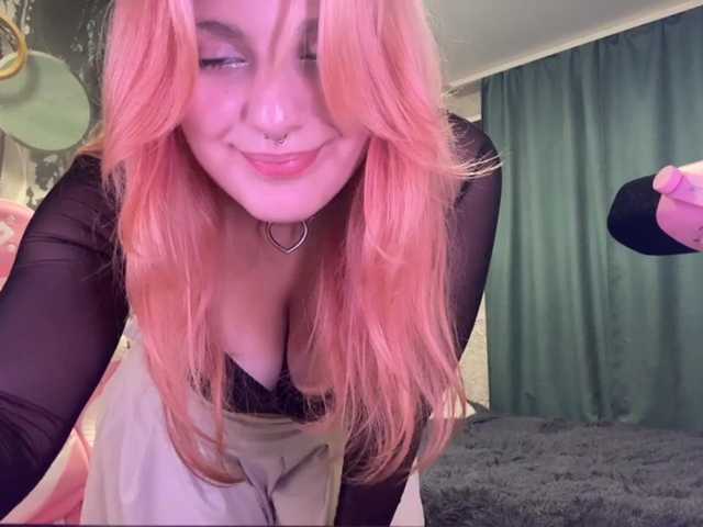 casseyronely live cam on BongaCams
