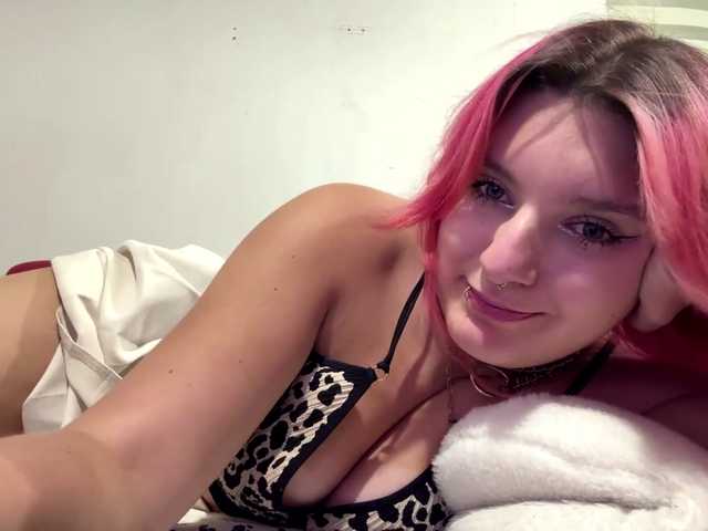 casseyronely live cam on BongaCams