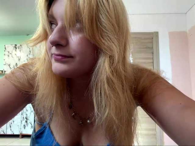 casseyronely live cam on BongaCams