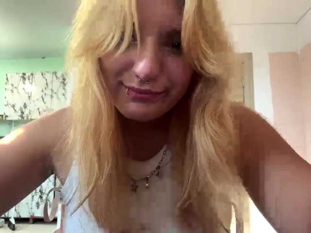 casseyronely live cam on BongaCams