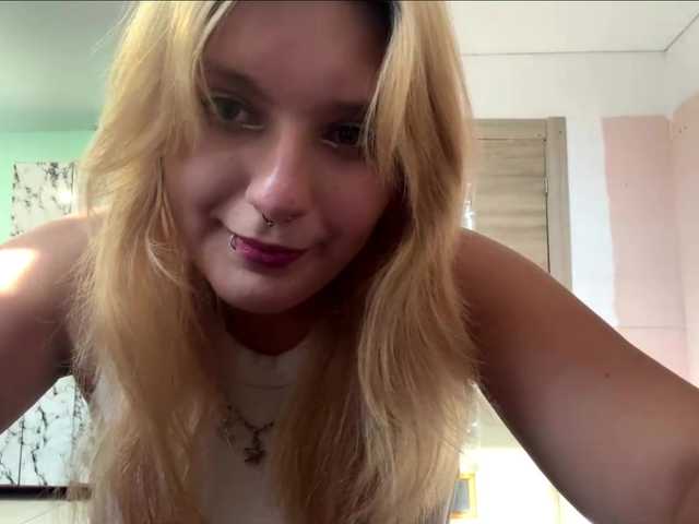 casseyronely live cam on BongaCams