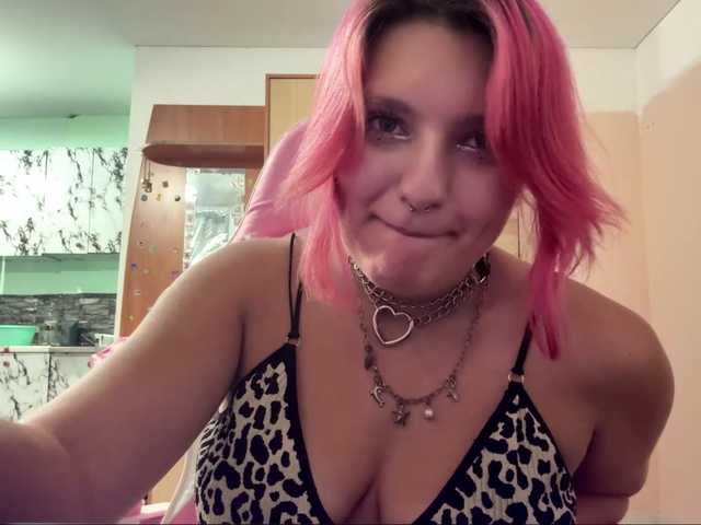 casseyronely live cam on BongaCams