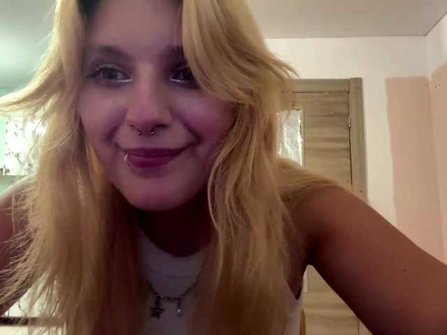 casseyronely live cam on BongaCams
